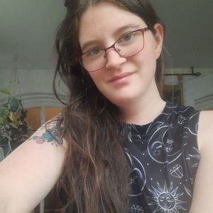 Meet your Posher, Candice